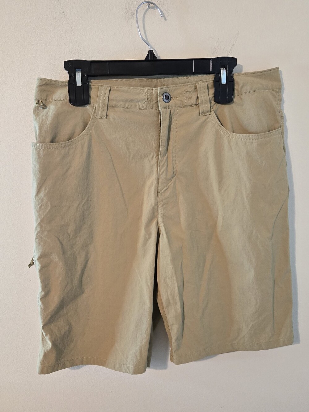 Patagonia Mens Hiking Shorts Size 34 Beige Tan Lightweight Zip Pocket Outdoor